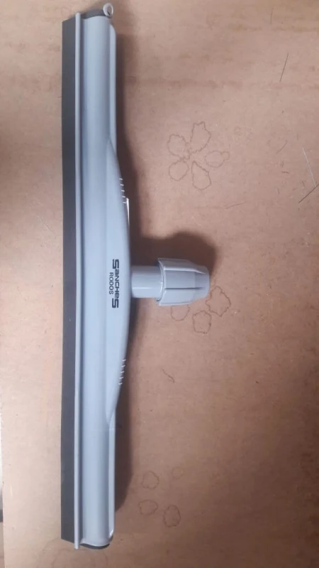 rodo de borracha cinza